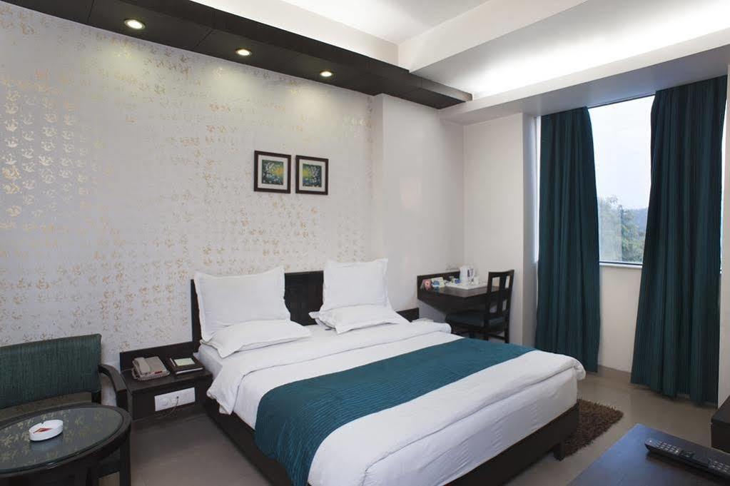 Fabhotel Rockland New Delhi Eksteriør bilde